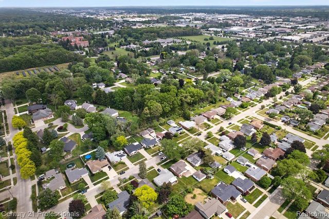 14425 Stonehouse Avenue, Livonia, MI 48154
