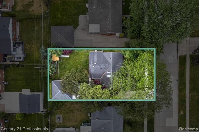 14425 Stonehouse Avenue, Livonia, MI 48154