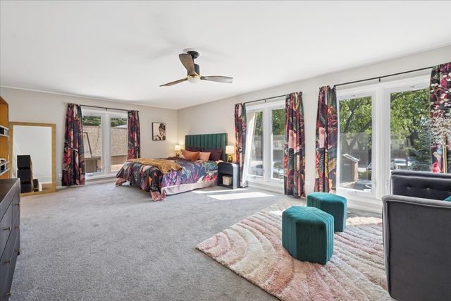 1955 Tanglewood Drive H, Glenview, IL 60025