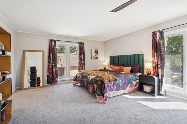 1955 Tanglewood Drive H, Glenview, IL 60025