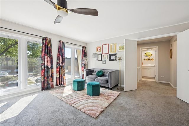 1955 Tanglewood Drive H, Glenview, IL 60025