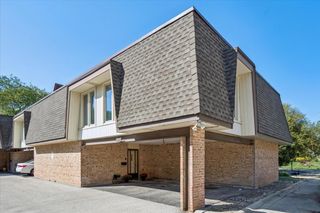 1955 Tanglewood Drive H, Glenview, IL 60025