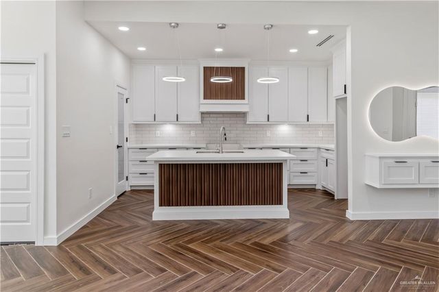 420 Freedom Way, Weslaco, TX 78596