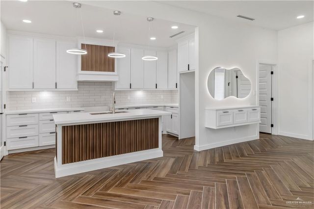 420 Freedom Way, Weslaco, TX 78596