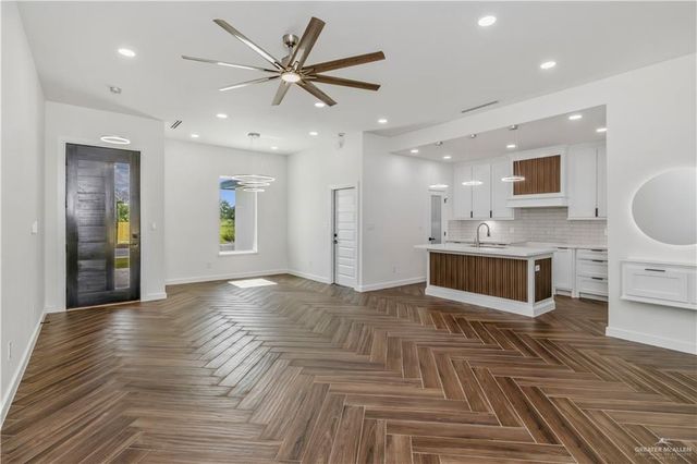 420 Freedom Way, Weslaco, TX 78596
