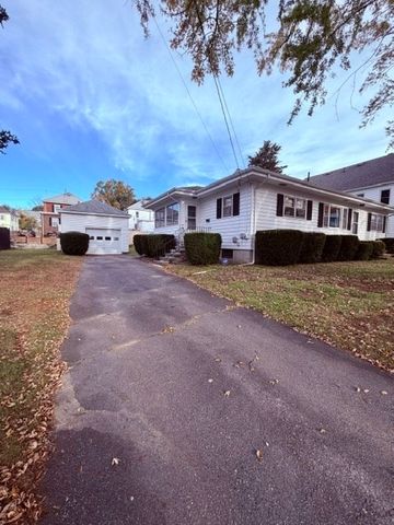 112 Fisher St, Lowell, MA 01850