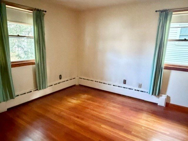 112 Fisher St, Lowell, MA 01850