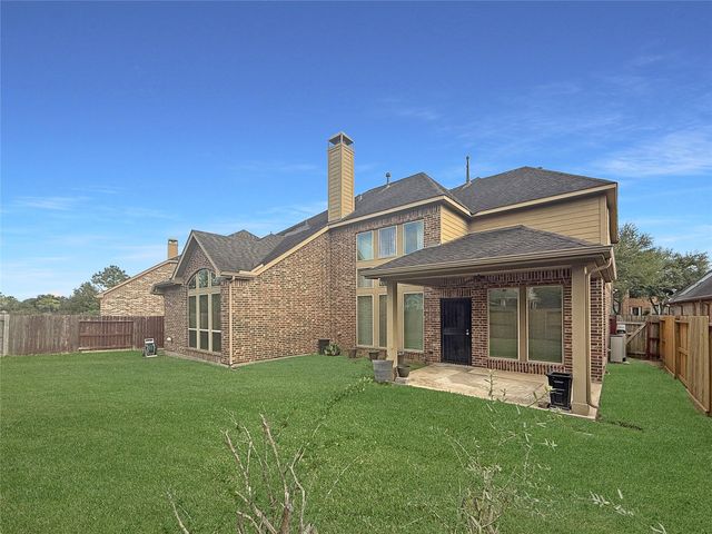 13505 Sweet Wind Court, Pearland, TX 77584