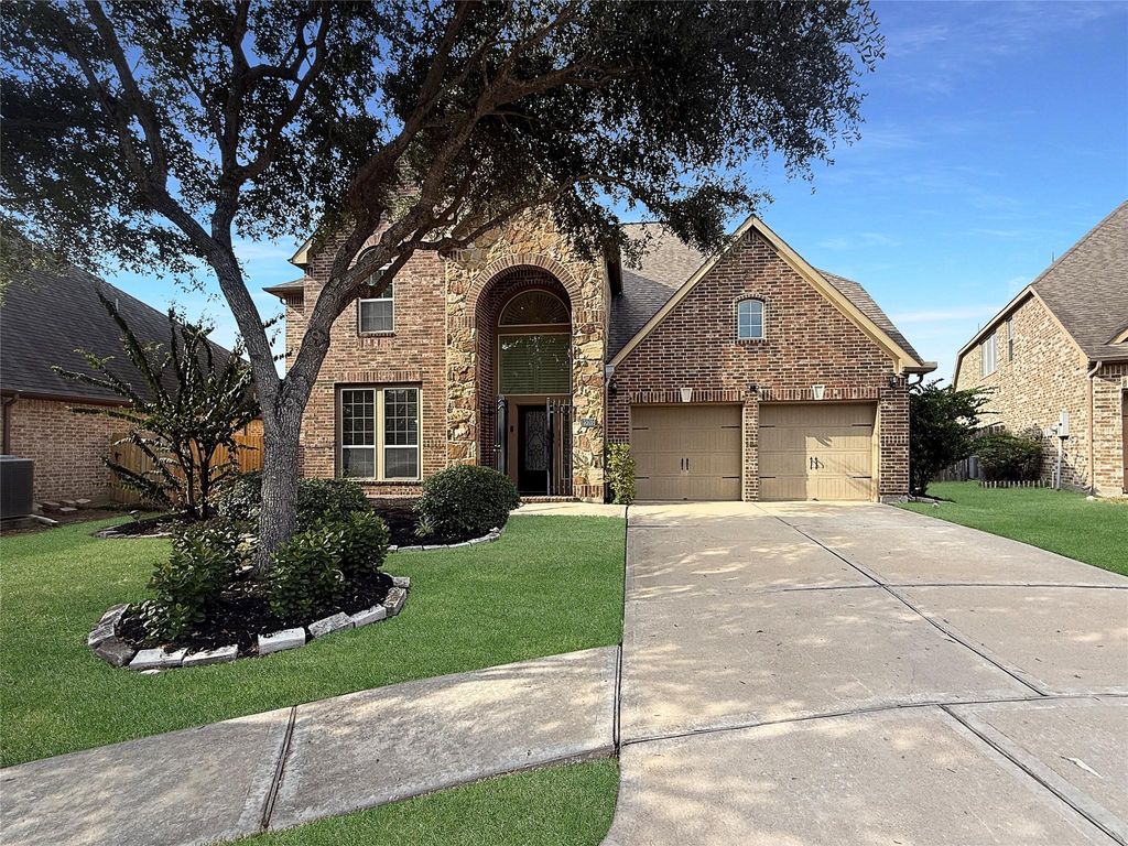 13505 Sweet Wind Court, Pearland, TX 77584