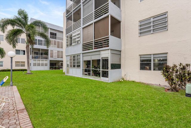 7500 NW 30th Place 123, Sunrise, FL 33313