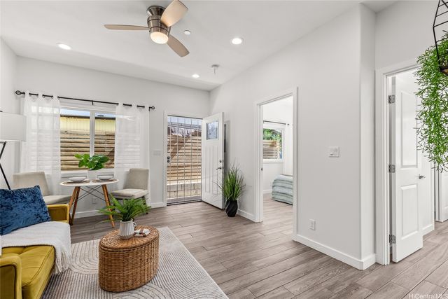 642 N Vineyard Boulevard E, Honolulu, HI 96817