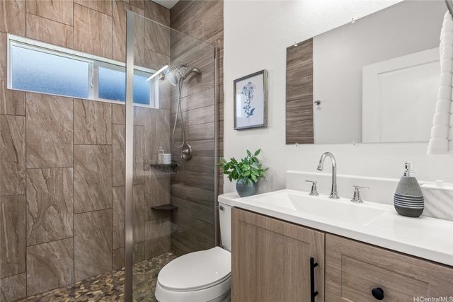 642 N Vineyard Boulevard E, Honolulu, HI 96817