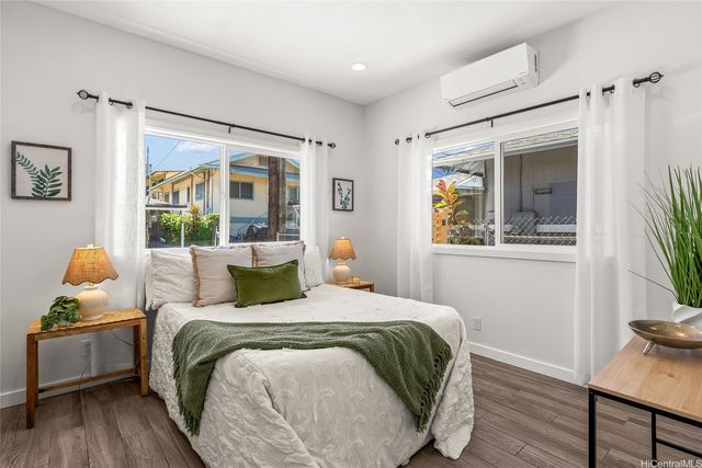 642 N Vineyard Boulevard E, Honolulu, HI 96817