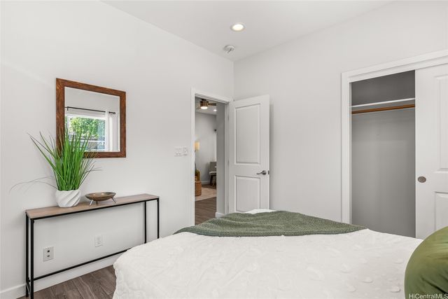 642 N Vineyard Boulevard E, Honolulu, HI 96817