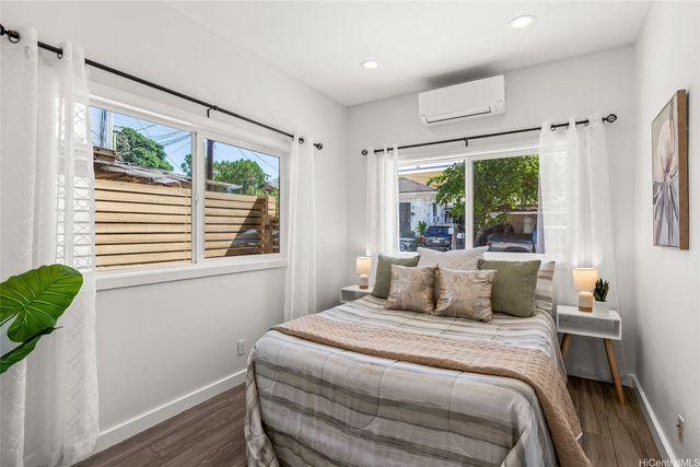 642 N Vineyard Boulevard E, Honolulu, HI 96817