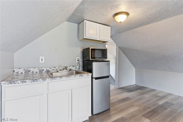3333 Desota Avenue, Cleveland Heights, OH 44118