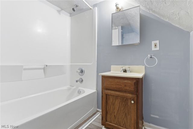3333 Desota Avenue, Cleveland Heights, OH 44118