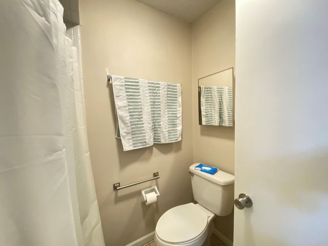 1414 Howell Avenue, La Marque, TX 77568