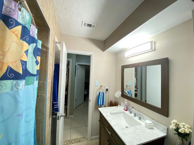 1414 Howell Avenue, La Marque, TX 77568