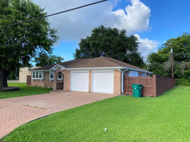 1414 Howell Avenue, La Marque, TX 77568