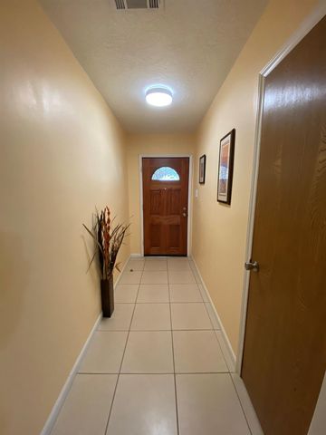 1414 Howell Avenue, La Marque, TX 77568