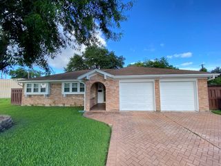1414 Howell Avenue, La Marque, TX 77568