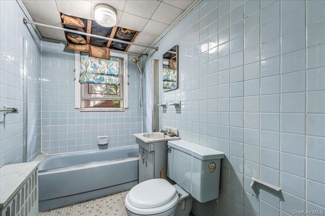 80-59 208th Street, Hollis Hills, NY 11427