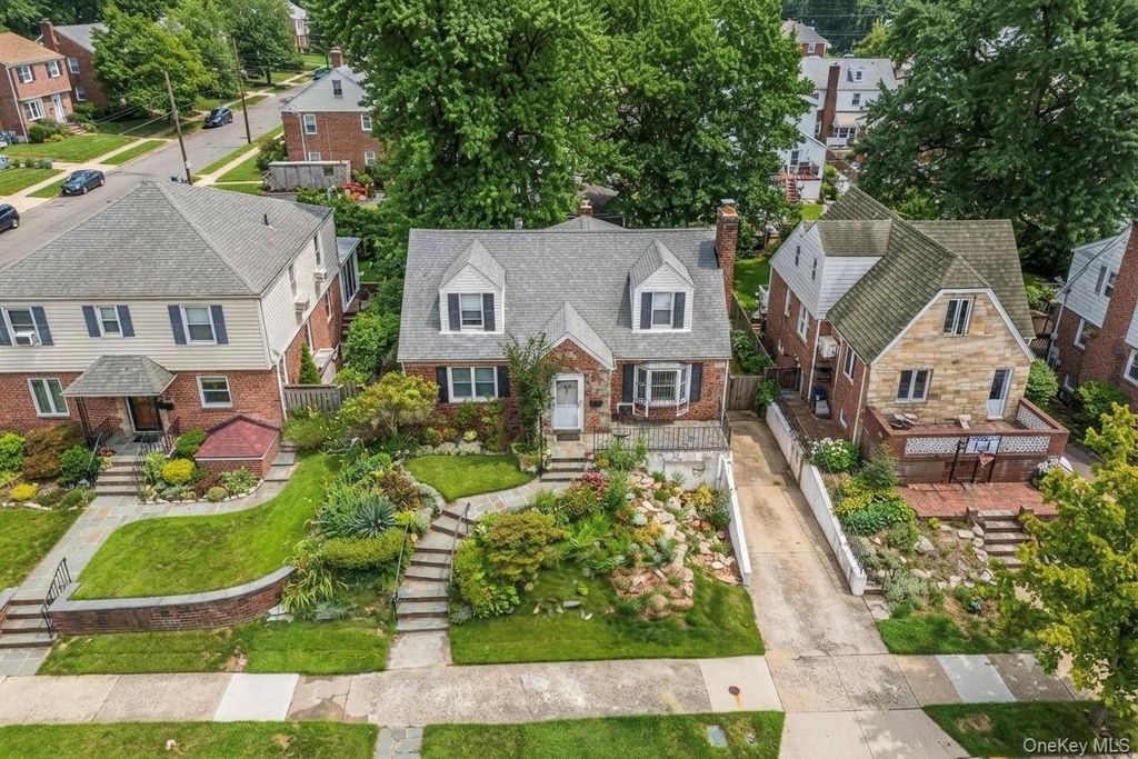 80-59 208th Street, Hollis Hills, NY 11427