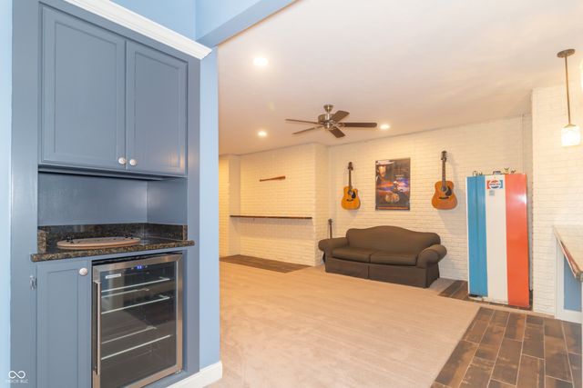 1715 E Twin Oak Boulevard, Greenfield, IN 46140