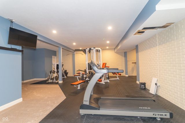 1715 E Twin Oak Boulevard, Greenfield, IN 46140