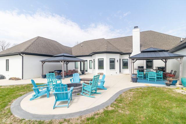 1715 E Twin Oak Boulevard, Greenfield, IN 46140