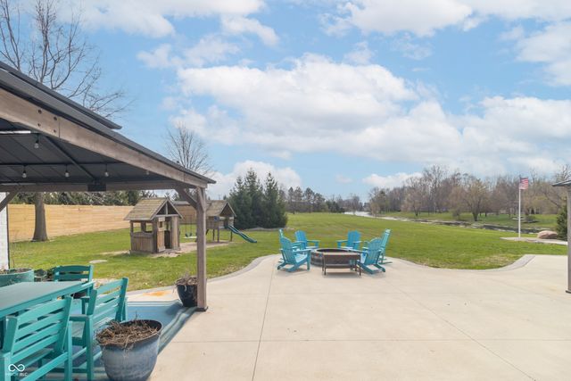 1715 E Twin Oak Boulevard, Greenfield, IN 46140