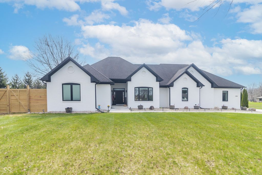 1715 E Twin Oak Boulevard, Greenfield, IN 46140