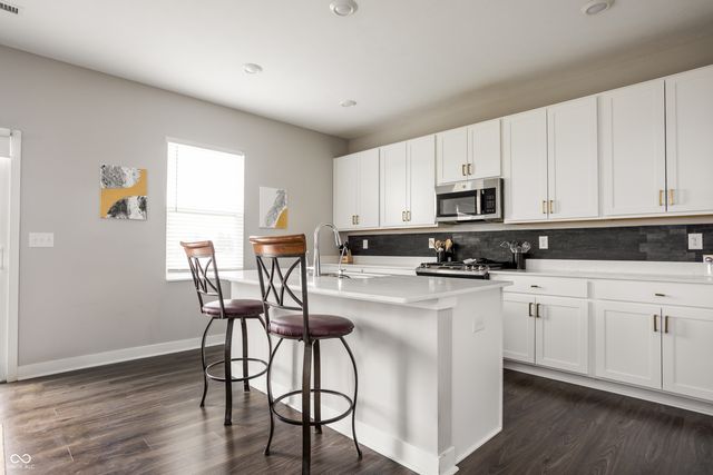 6962 Gem Creek Lane, Whitestown, IN 46075