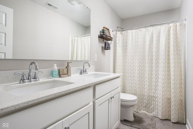 6962 Gem Creek Lane, Whitestown, IN 46075