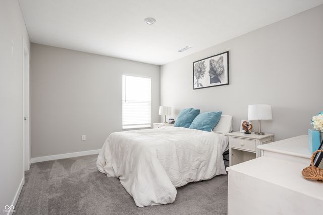 6962 Gem Creek Lane, Whitestown, IN 46075