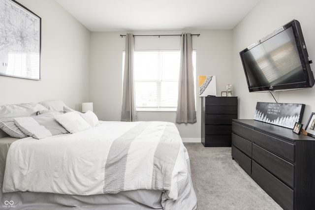 6962 Gem Creek Lane, Whitestown, IN 46075