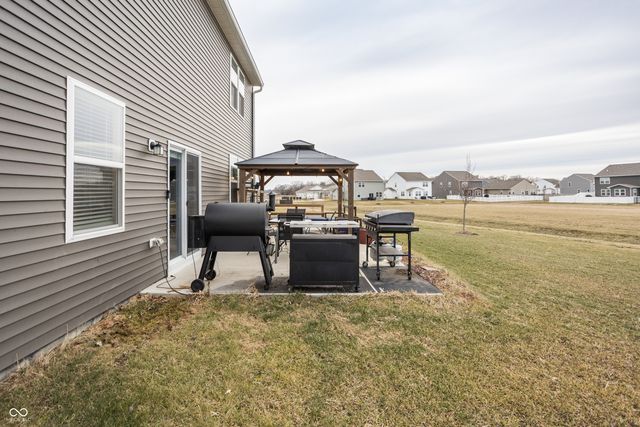 6962 Gem Creek Lane, Whitestown, IN 46075