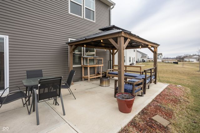 6962 Gem Creek Lane, Whitestown, IN 46075