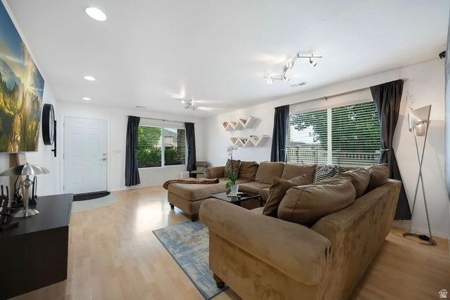 942 S COYOTE CV, Lehi, UT 84043