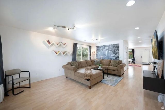 942 S COYOTE CV, Lehi, UT 84043