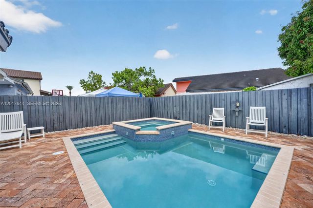 15613 SW 63rd Ter, Miami, FL 33193