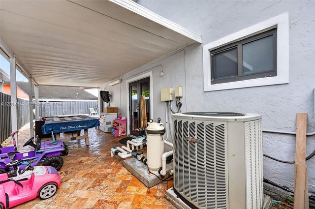 15613 SW 63rd Ter, Miami, FL 33193