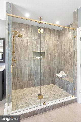 330 RUNNER STONE CT NW, Leesburg, VA 20176