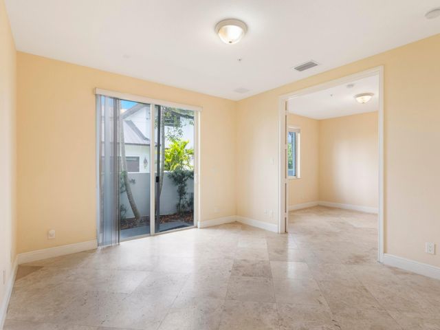 3028 Waterside Circle, Boynton Beach, FL 33435