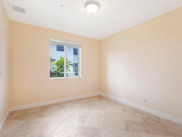 3028 Waterside Circle, Boynton Beach, FL 33435
