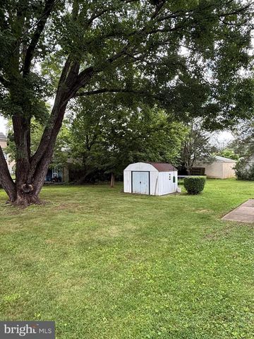 23 W WOODLAND AVE, Springfield, PA 19064