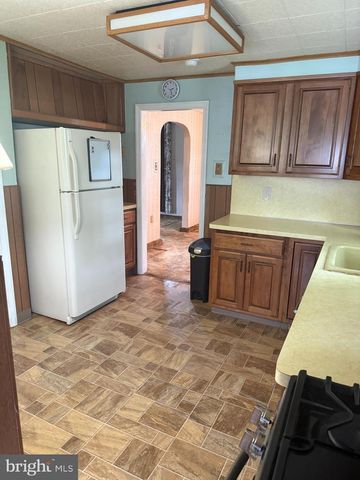 23 W WOODLAND AVE, Springfield, PA 19064
