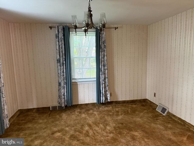 23 W WOODLAND AVE, Springfield, PA 19064