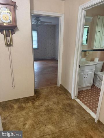 23 W WOODLAND AVE, Springfield, PA 19064